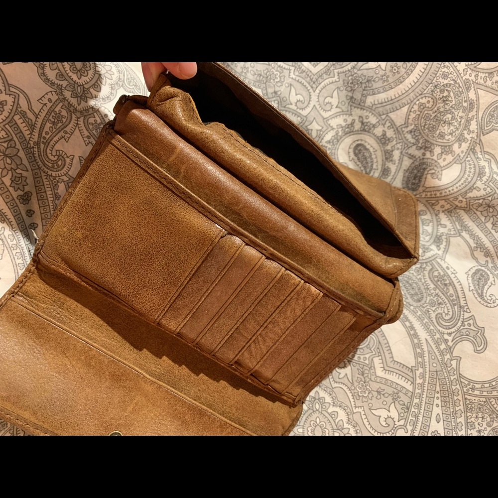 Roots Trifold Tribe Wallet 100% Genuine Leather - Picture 12 of 16